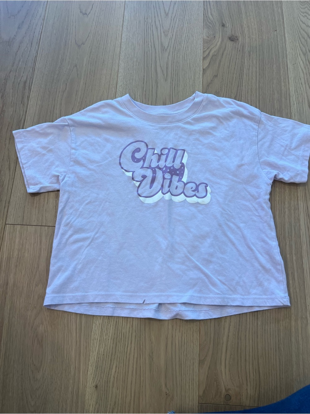 SO Lavender 'Chill Vibes' Graphic Tee